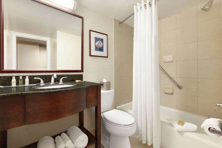 DoubleTree by Hilton Hotel Annapolis