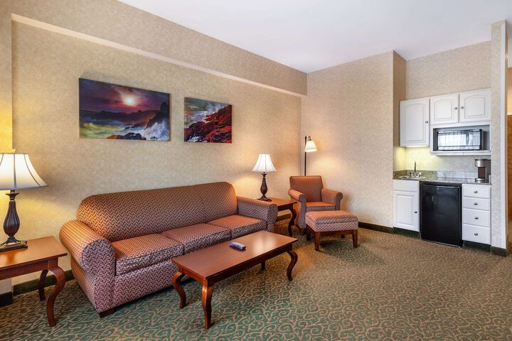 Room 43 of 125
