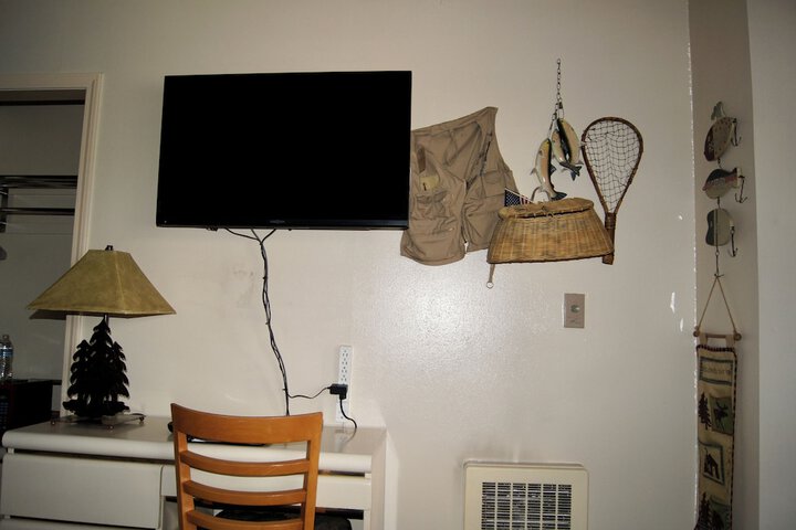 Room 19 of 65