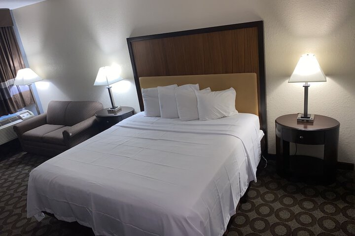 Room 34 of 37