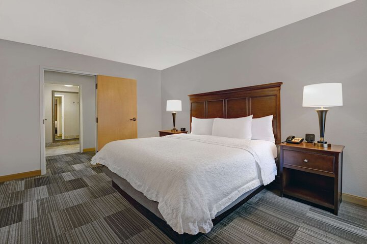 Room 15 of 36