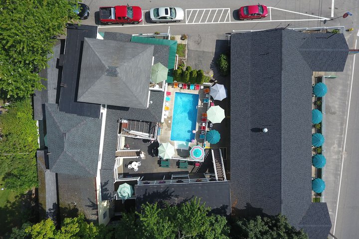 Beach Motel & Suites
