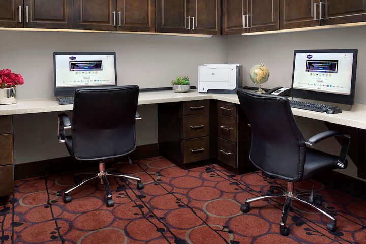 Business Center 32 of 32