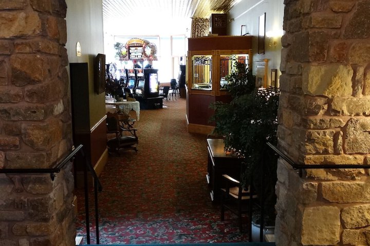 Martin & Mason Hotel