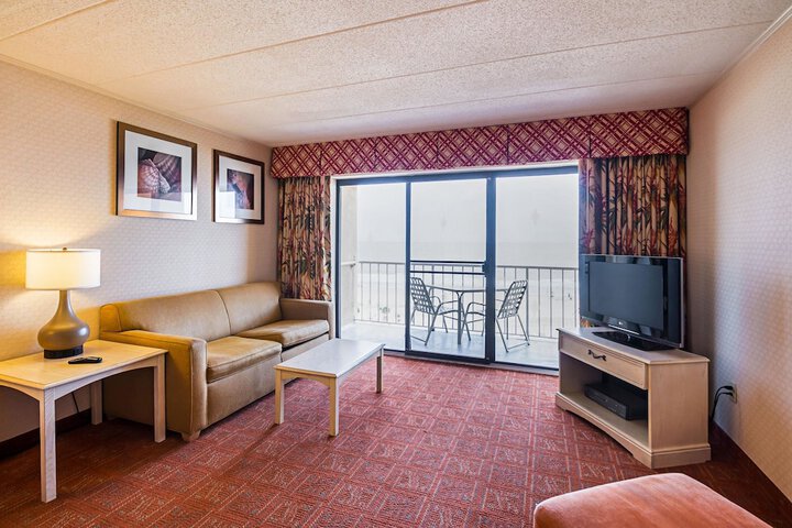 Room 51 of 77