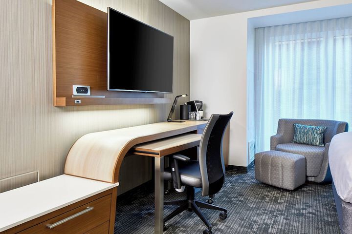 Room 20 of 39