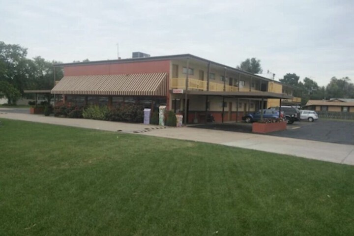 Hotel 1 of 8