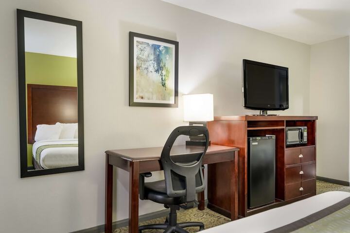 Room 28 of 36