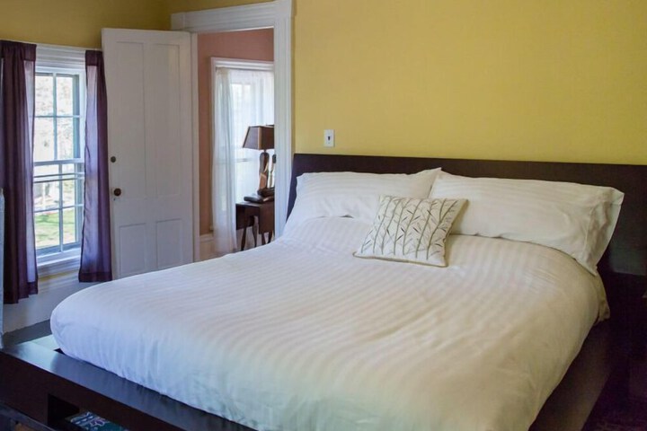 Old parsonage B & B