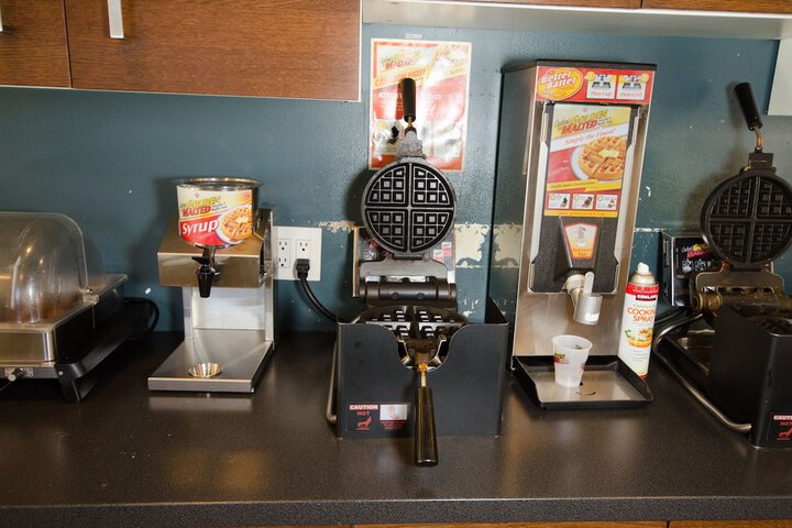 Breakfast/Coffee Service 56 of 63