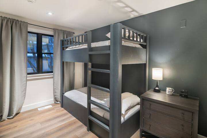 Room 92 of 155