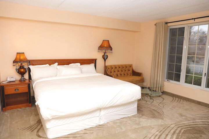 Room 31 of 40