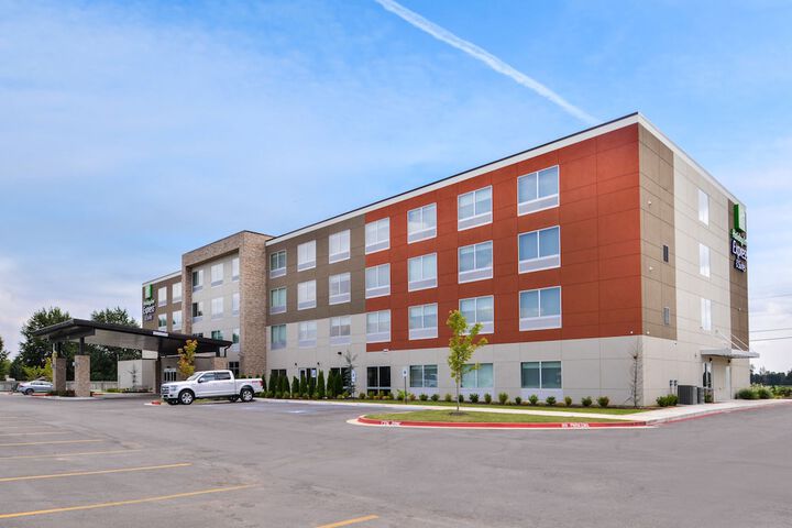 Hotel 4 of 57