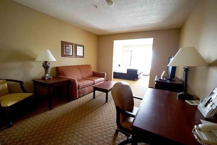 Town & Country Inn and Suites