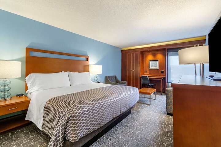 Room 21 of 37