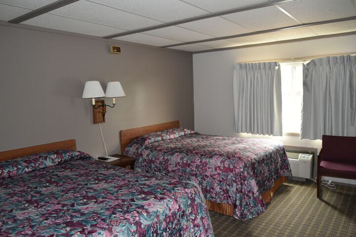 Room 16 of 19