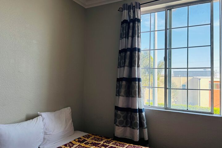 Room 8 of 17