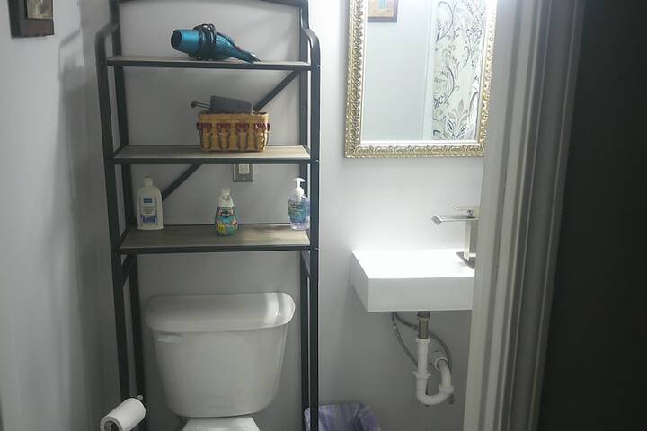 Room 44 of 154