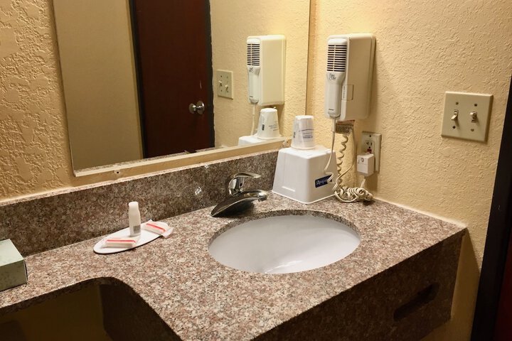 Room 5 of 22