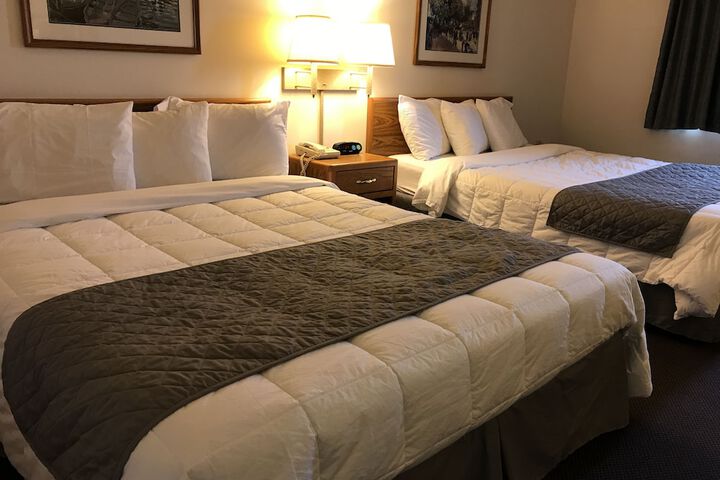 Room 27 of 38