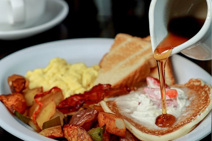 Breakfast/Coffee Service 100 of 115