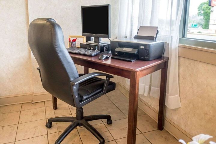 Business Center 26 of 30