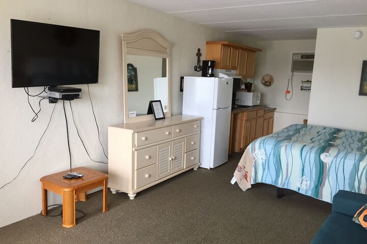 Room 32 of 46