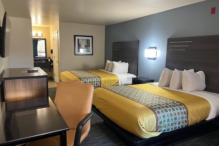 Room 14 of 22