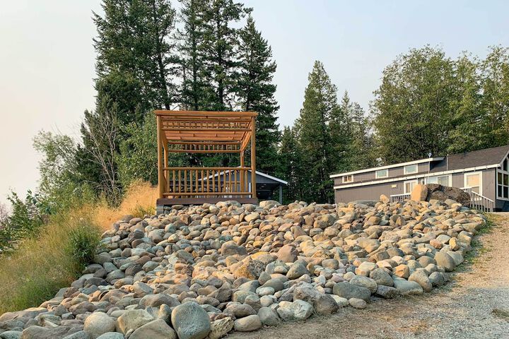 Eureka Tiny Home w / Hot Tub & Community Beach!