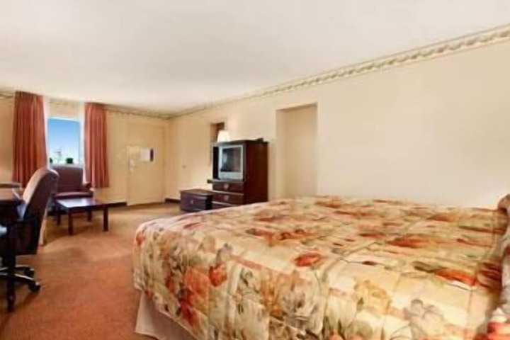 Room 20 of 46