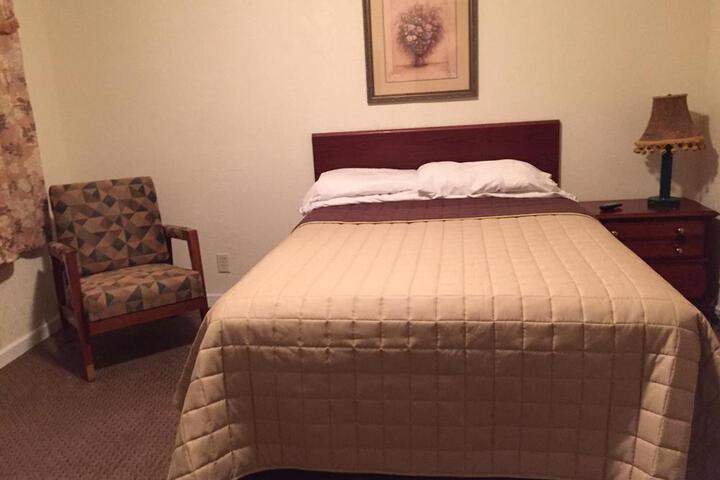 Highland Court Motel