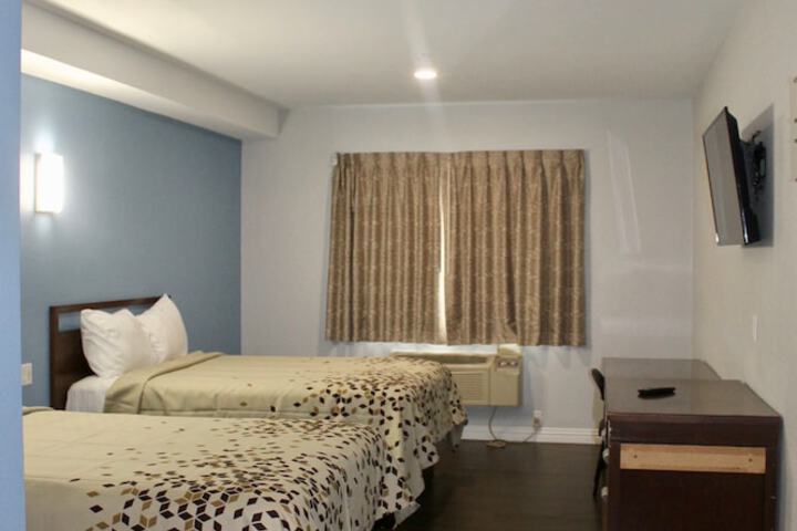Room 25 of 38