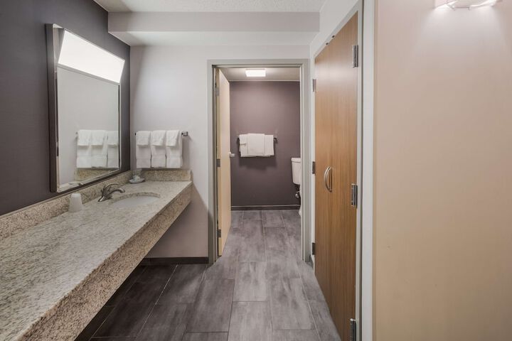 Room 19 of 36