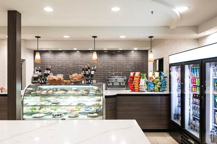 Holiday Inn Newark International Airport by IHG