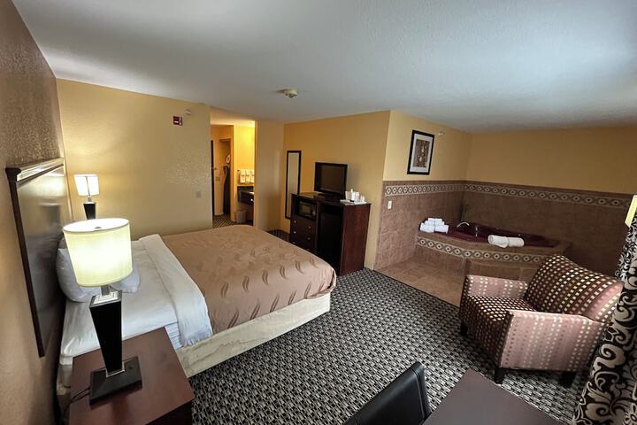 Room 11 of 35