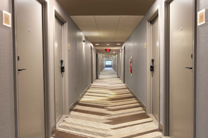 Ballroom/Hall 29 of 33