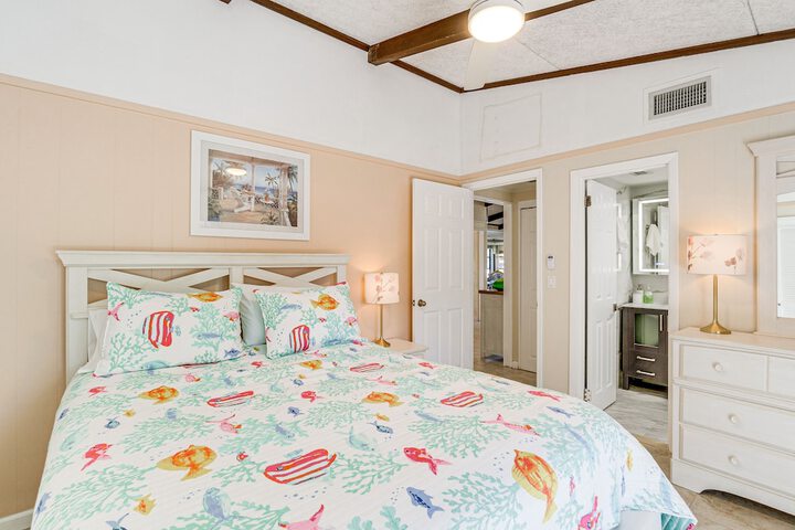 Manasota Key Vacation Rental w / Beach Access!