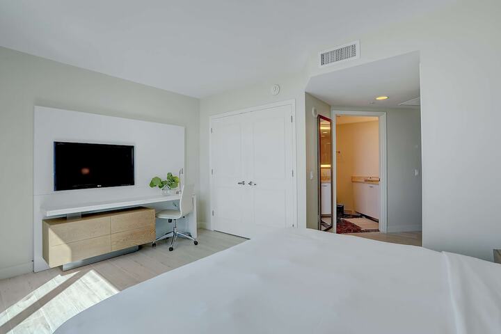 Room 90 of 127