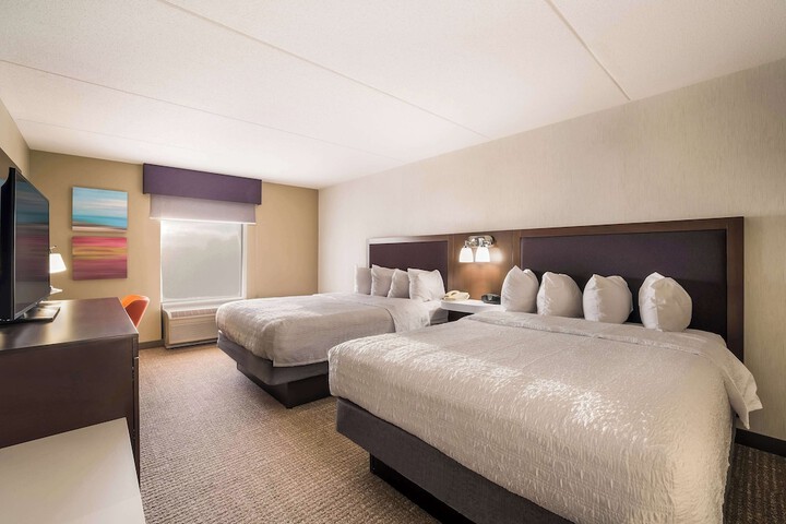 Hampton Inn McHenry
