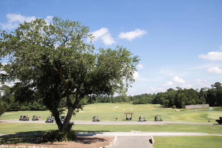 18th Hole Hideaway