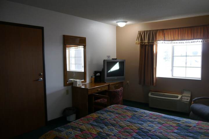 Room 5 of 17