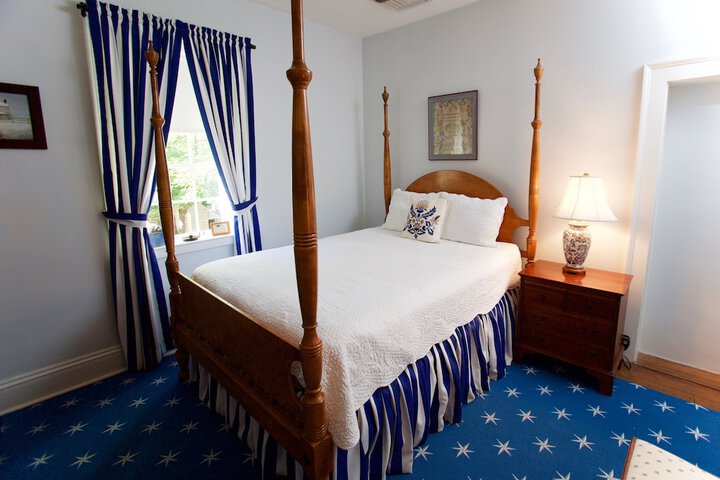 Room 8 of 24