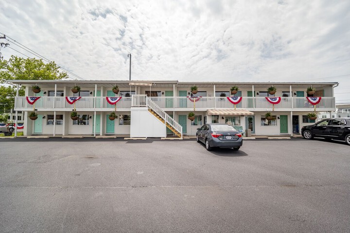 Ocean Glass Inn