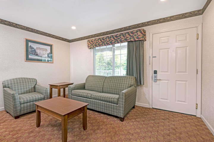 Room 8 of 21
