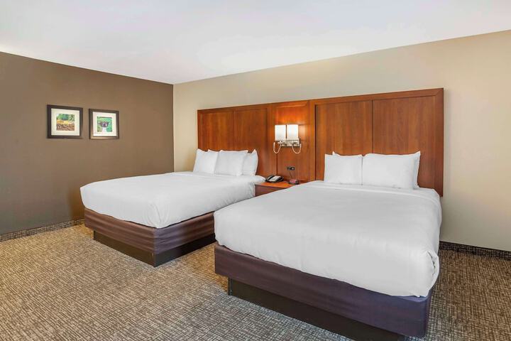 Room 13 of 28