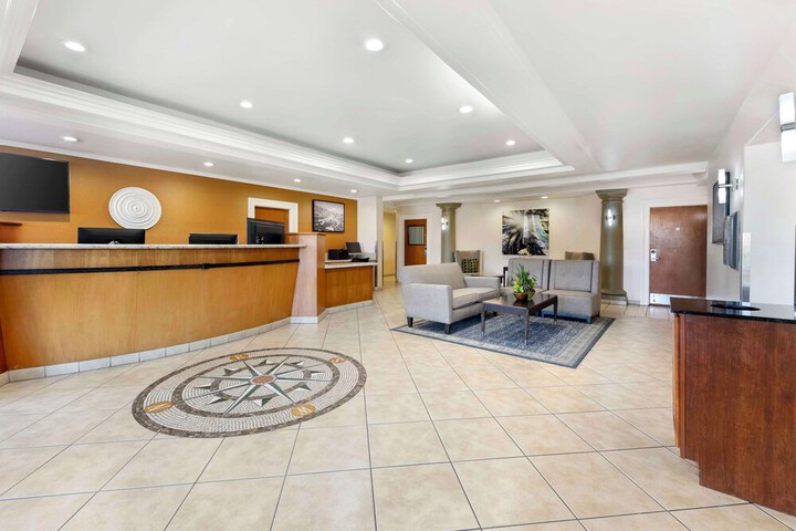 Hotel Interior 10 of 43