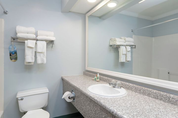 Fireside Inn & Suites - Belfast