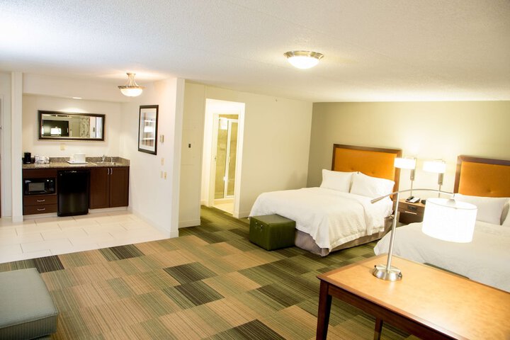 Room 8 of 40