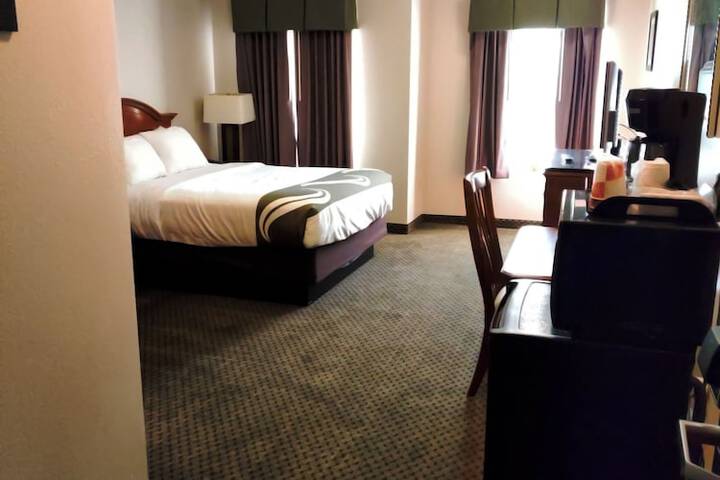 Room 18 of 27