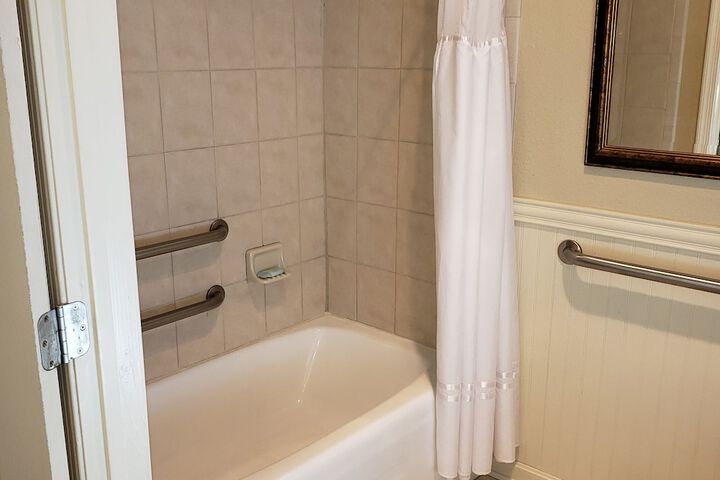 The Avenue Inn and Spa